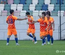 漠南猛虎队险胜泰山猛虎队，赛艇预选赛上演关键失误成转折！定位球制造杀机-九游体育官网